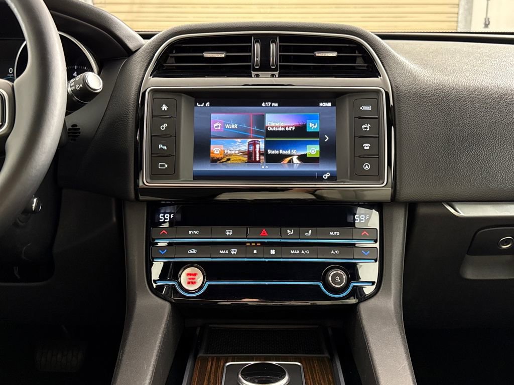 Used 2017 Jaguar F-PACE Prestige image 17