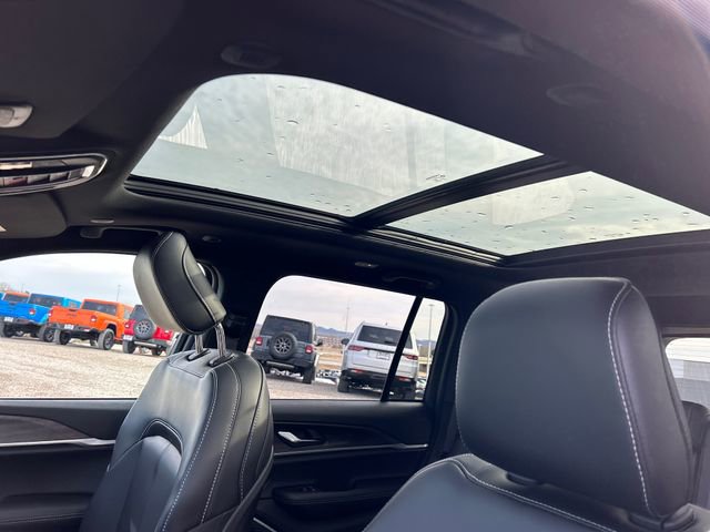 New 2026 Jeep Grand Cherokee Limited image 32