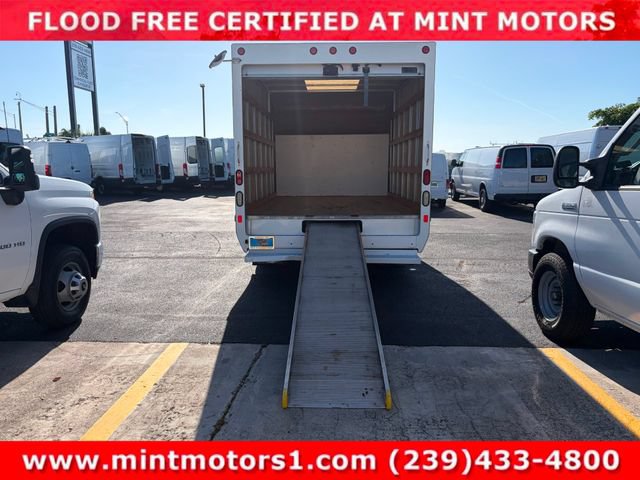 Used 2019 Ford E-350 and Econoline 350 Super Duty RWD image 24