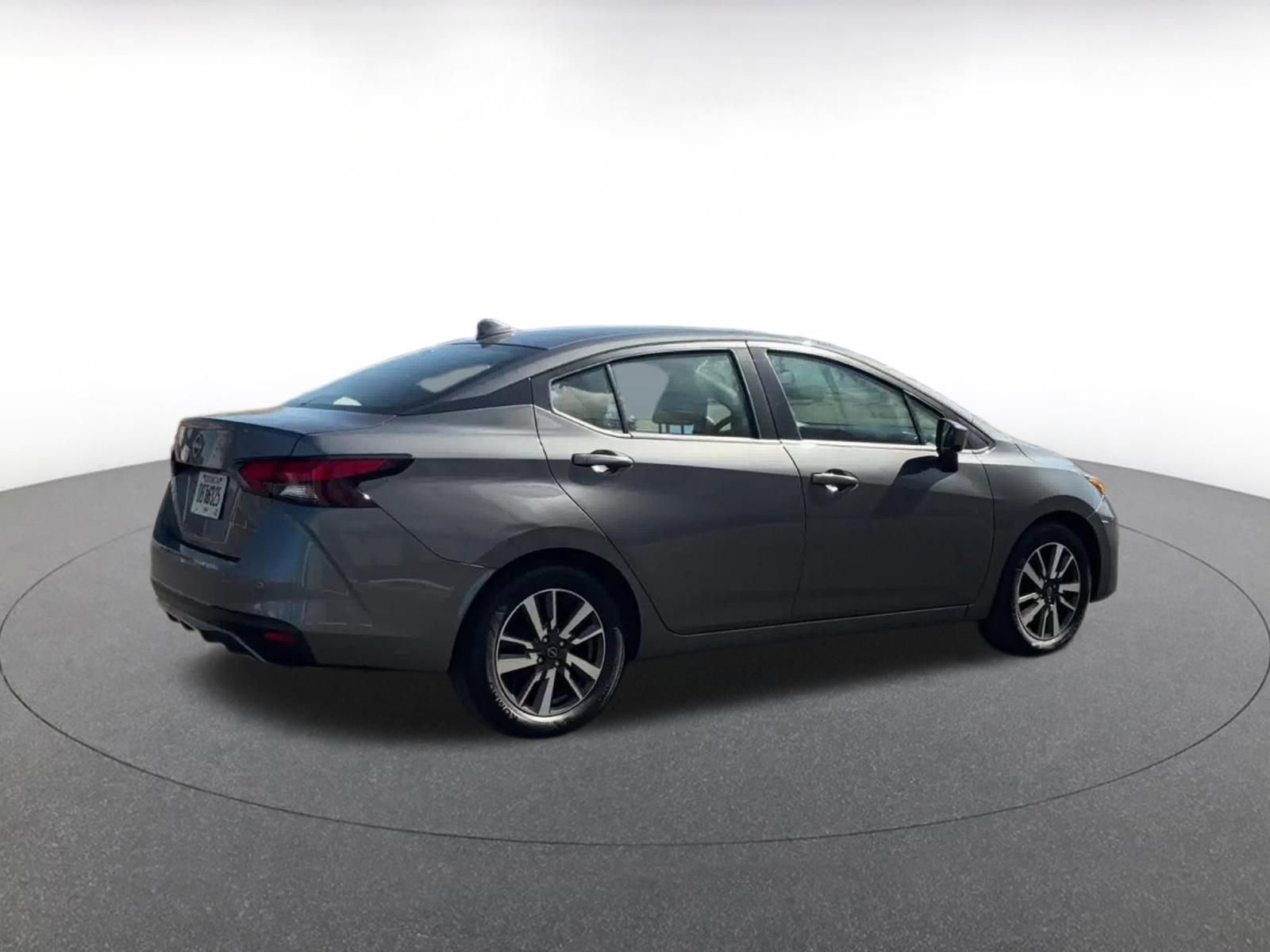 Used 2025 Nissan Versa SV image 15