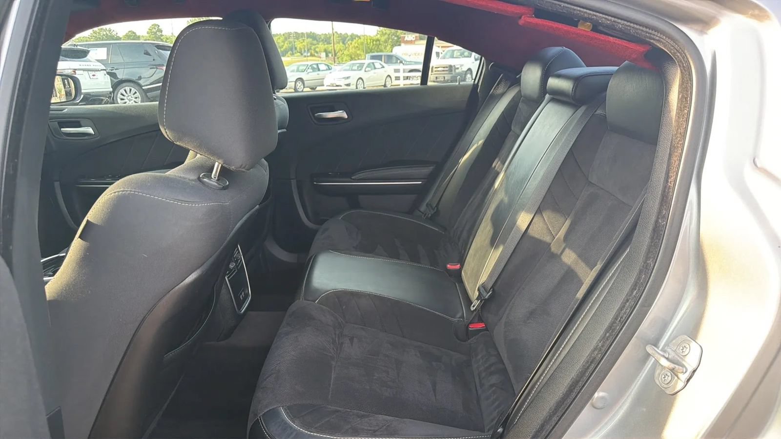 Used 2018 Dodge Charger SXT Plus RWD image 8