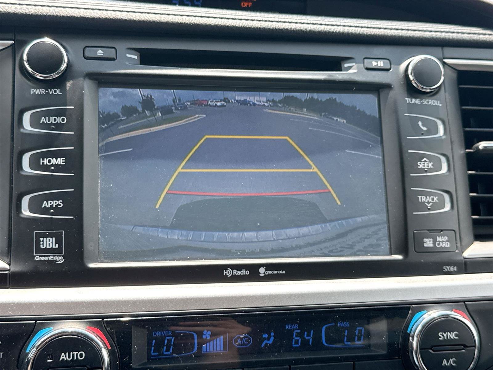 Used 2015 Toyota Highlander Limited AWD/4WD image 38