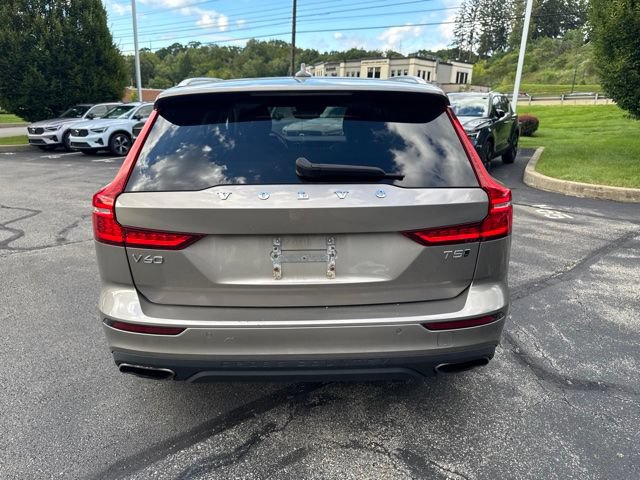 Used 2020 Volvo V60 T5 Cross Country AWD/4WD image 4