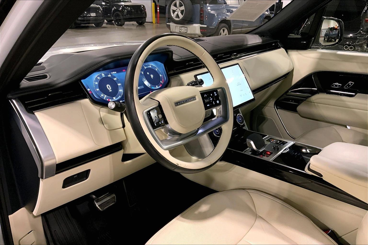 Certified 2023 Land Rover Range Rover SE AWD/4WD image 17