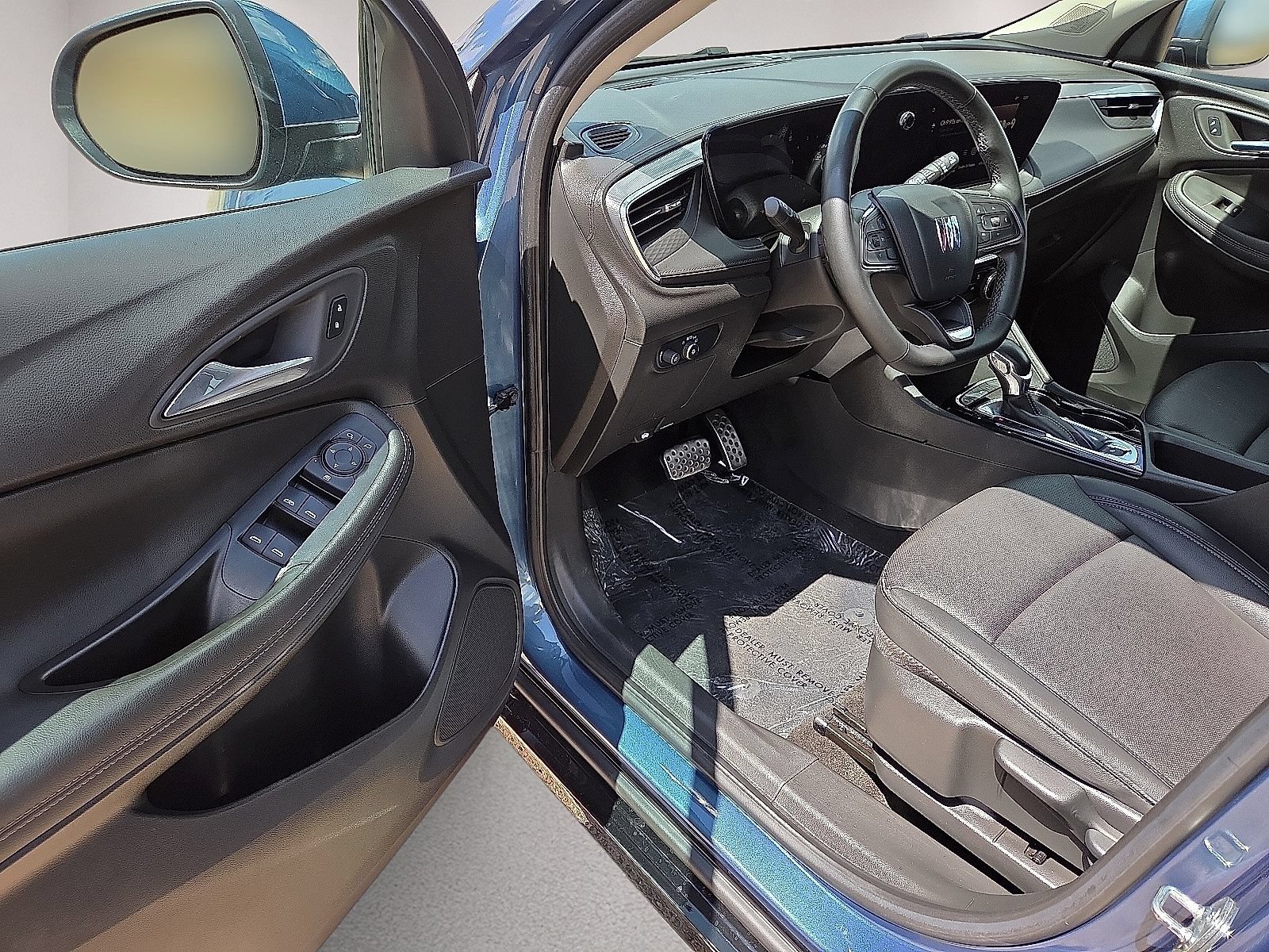Used 2024 Buick Encore GX Sport Touring FWD image 21