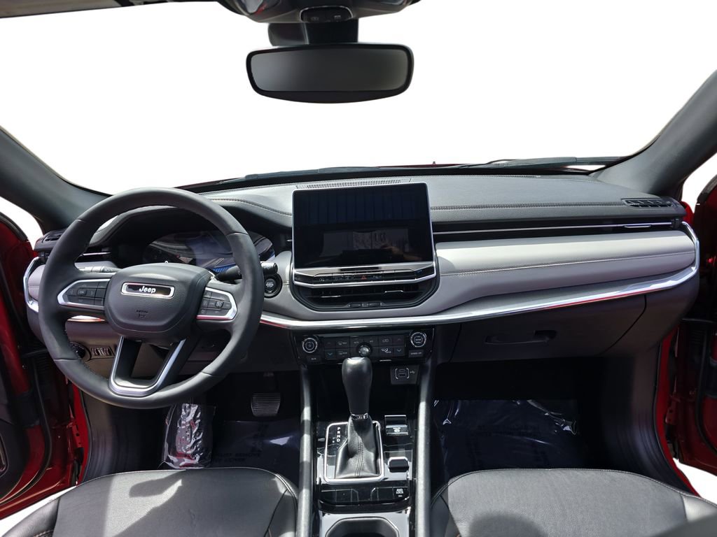 Certified 2023 Jeep Compass Limited w/ Sun and Sound Group AWD/4WD image 9