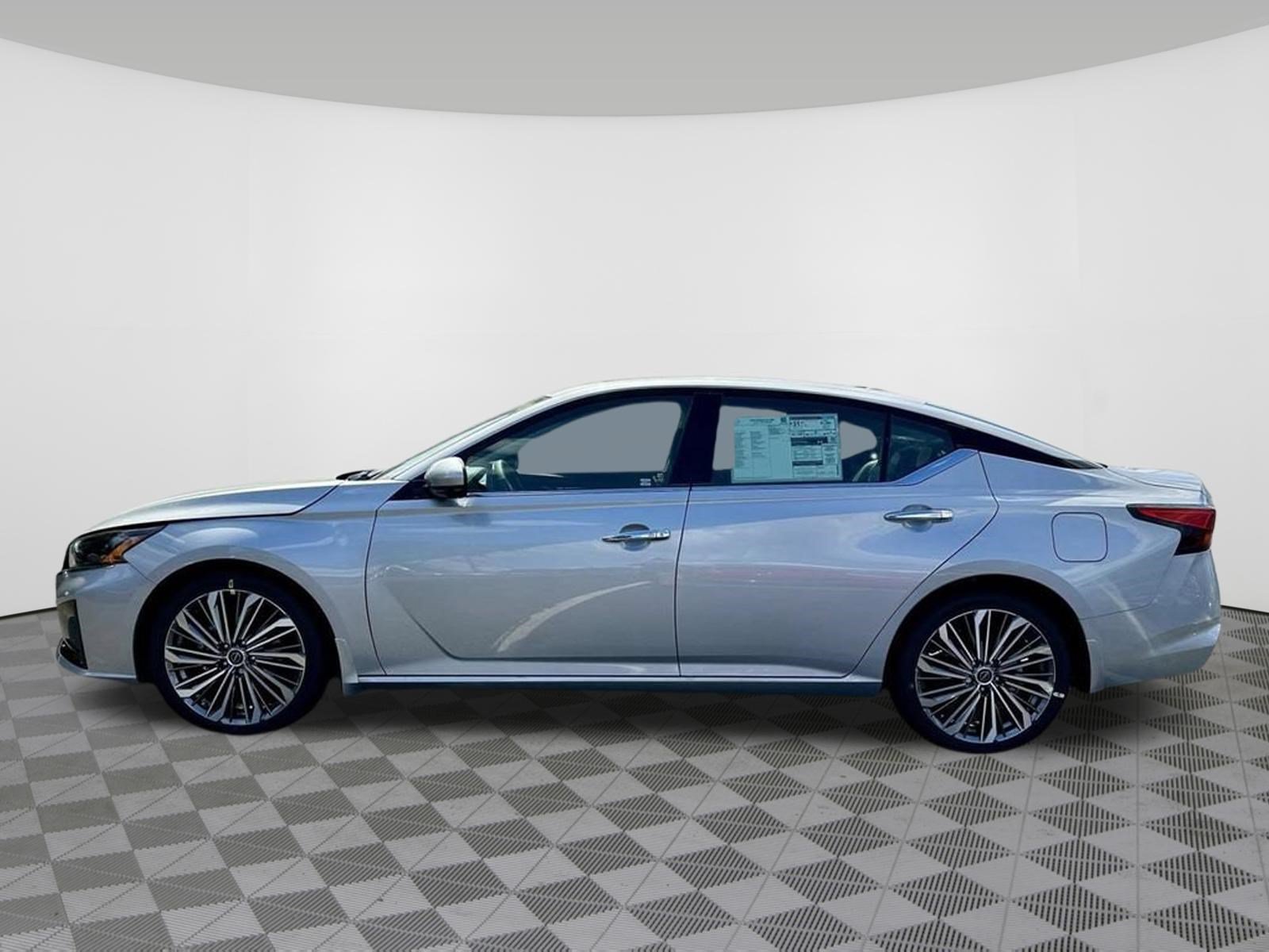 Certified 2025 Nissan Altima 2.5 SL FWD image 15