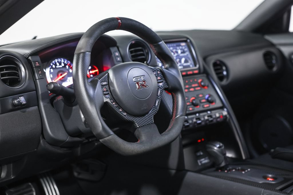 Used 2013 Nissan GT-R Premium AWD/4WD image 34