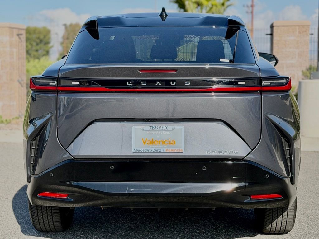 Used 2024 Lexus RZ 300e Premium w/ Technology Package FWD image 9