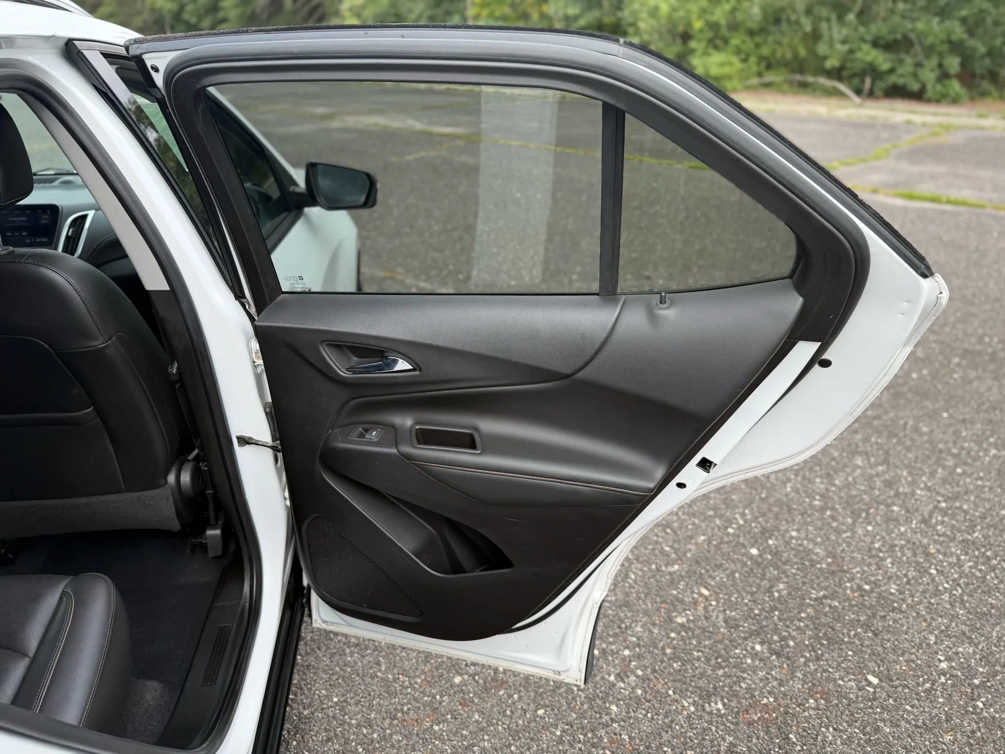 Used 2020 Chevrolet Equinox Premier w/ Premier Redline Edition image 15