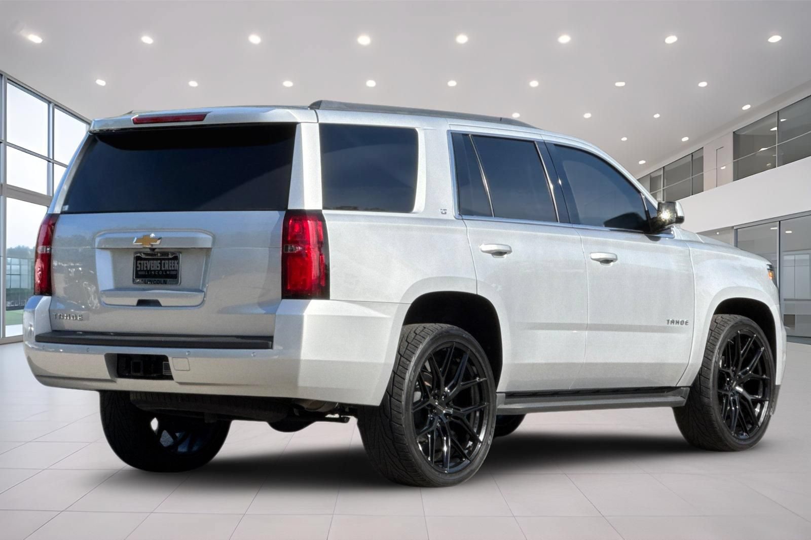 Used 2019 Chevrolet Tahoe LT RWD image 4