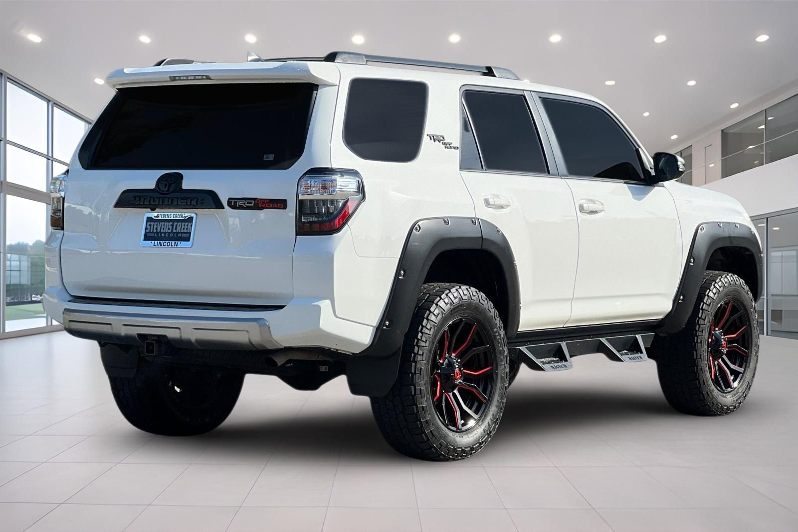 Used 2022 Toyota 4Runner TRD Off-Road Premium w/ Moonroof Package AWD/4WD image 4