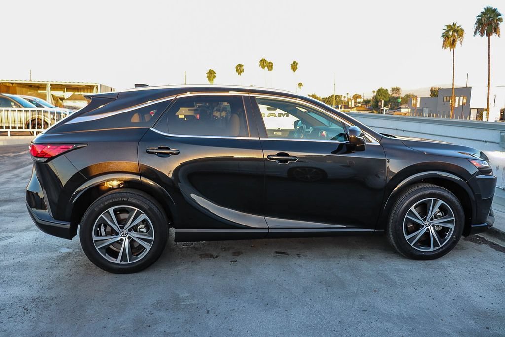 Used 2023 Lexus RX 350h w/ Accessory Package (Z1) AWD/4WD image 13