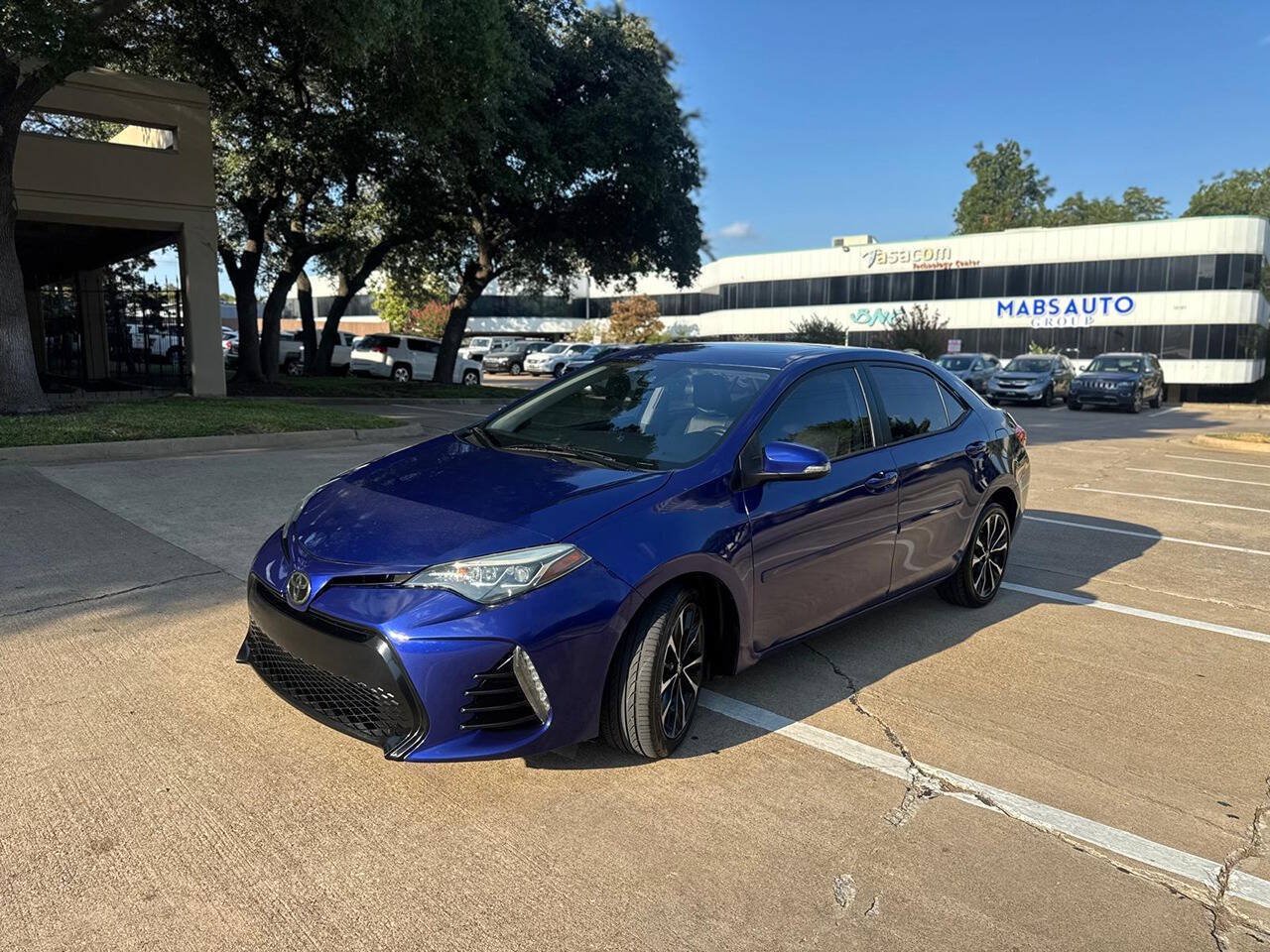 Used 2018 Toyota Corolla XSE FWD image 2