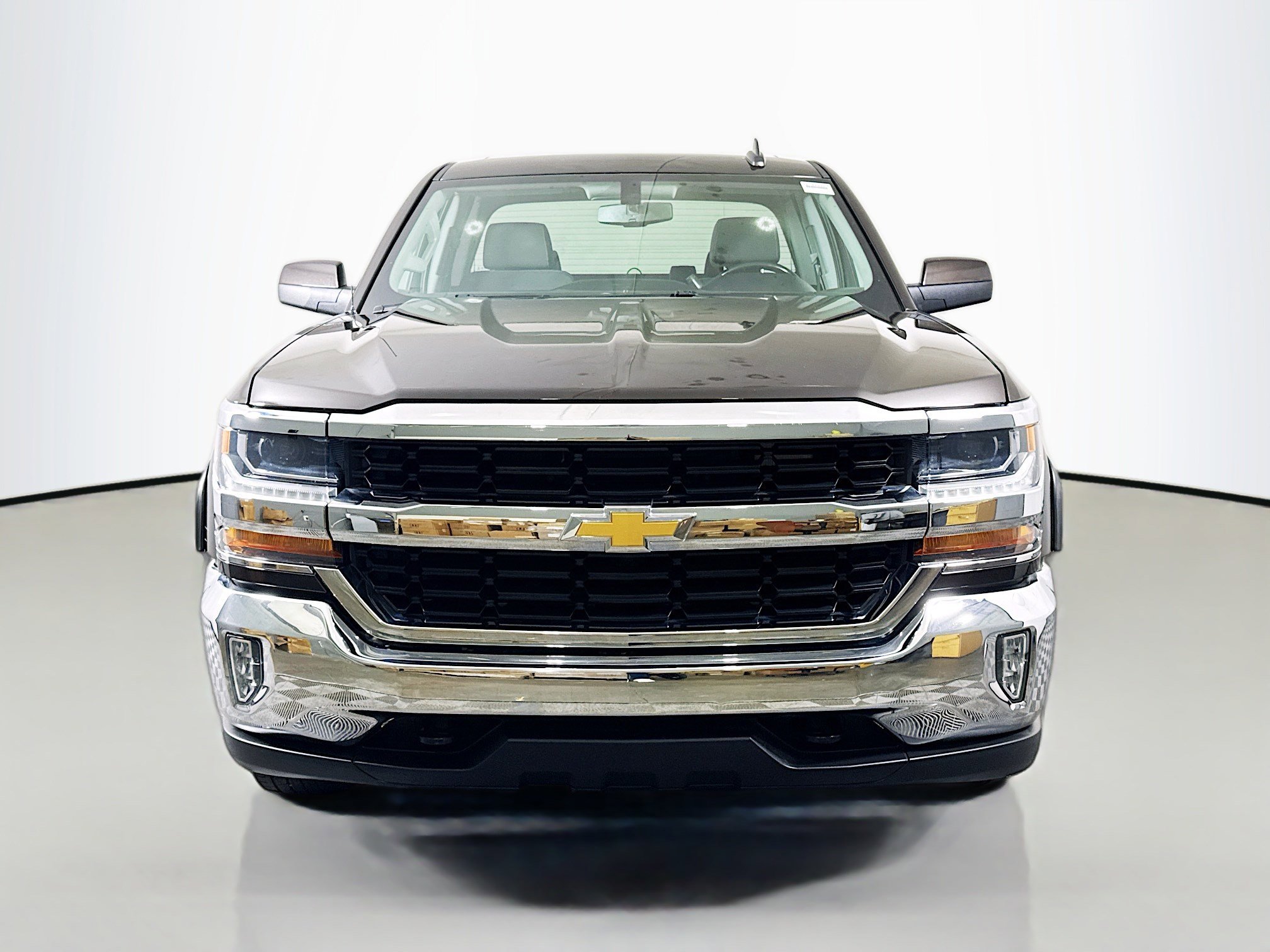 Used 2018 Chevrolet Silverado 1500 LT w/ All Star Edition image 2