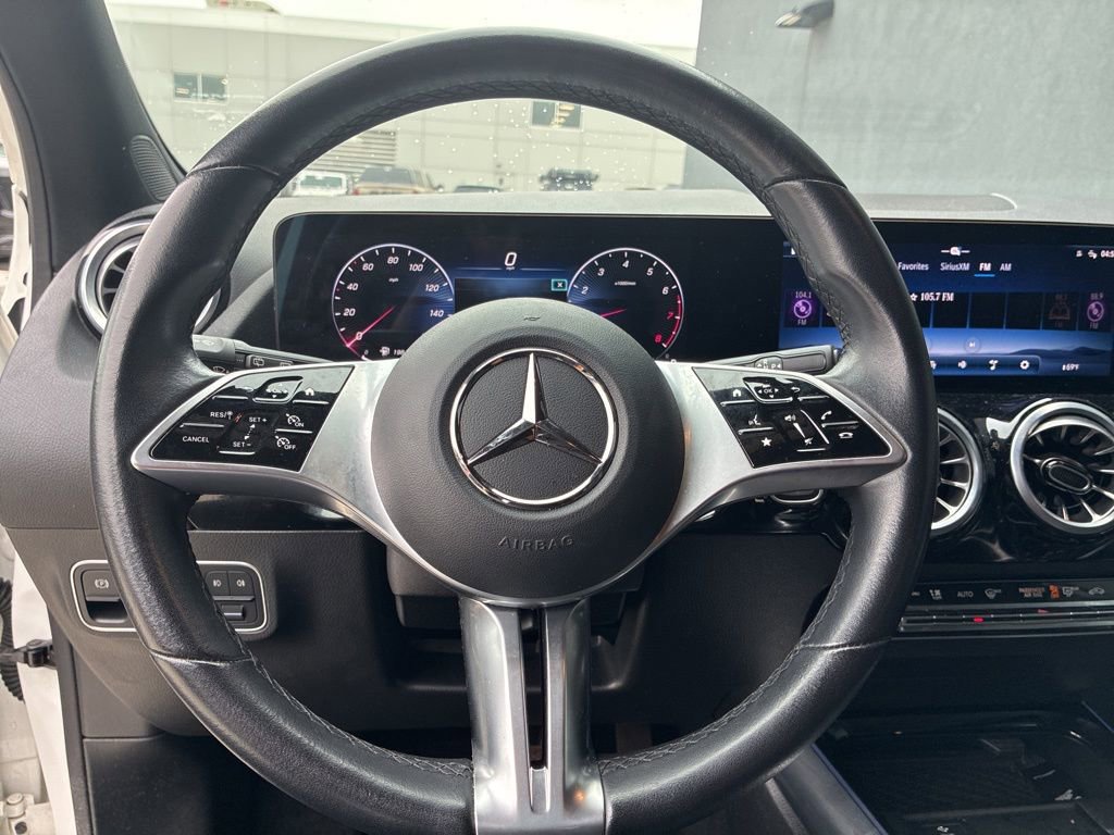 Used 2025 Mercedes-Benz GLA 250 4MATIC image 19