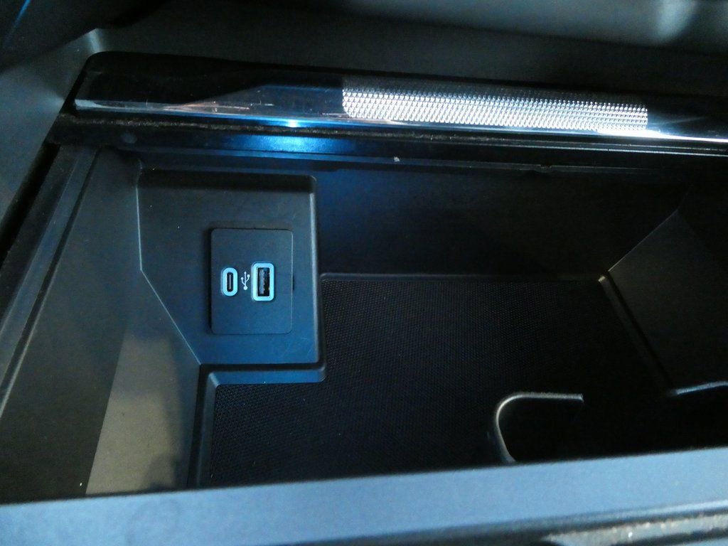 Used 2021 Ford F150 Lariat w/ Equipment Group 502A High AWD/4WD image 21