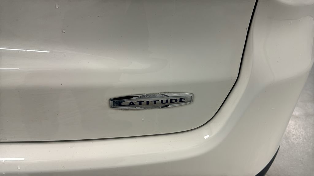 Used 2018 Jeep Compass Latitude w/ Popular Equipment Group image 35