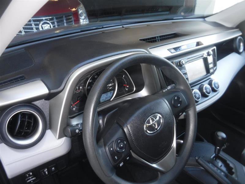 Used 2015 Toyota RAV4 LE FWD image 26