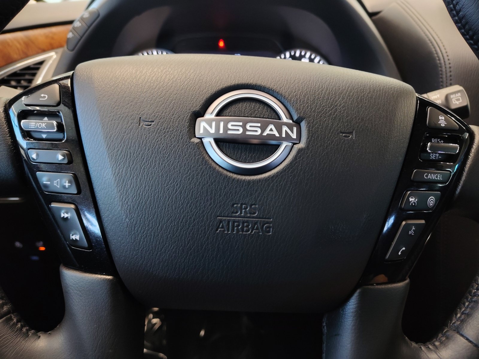 Used 2023 Nissan Armada SL w/ Captain's Chairs Package RWD image 19