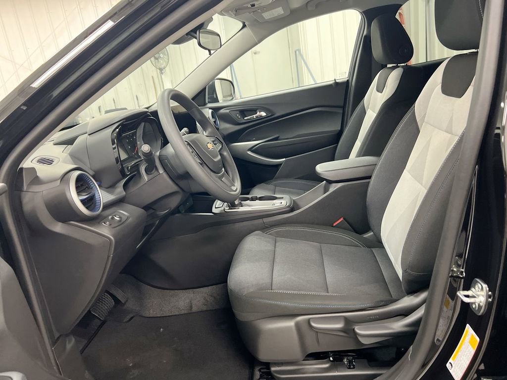 New 2026 Chevrolet Trax LS FWD image 19