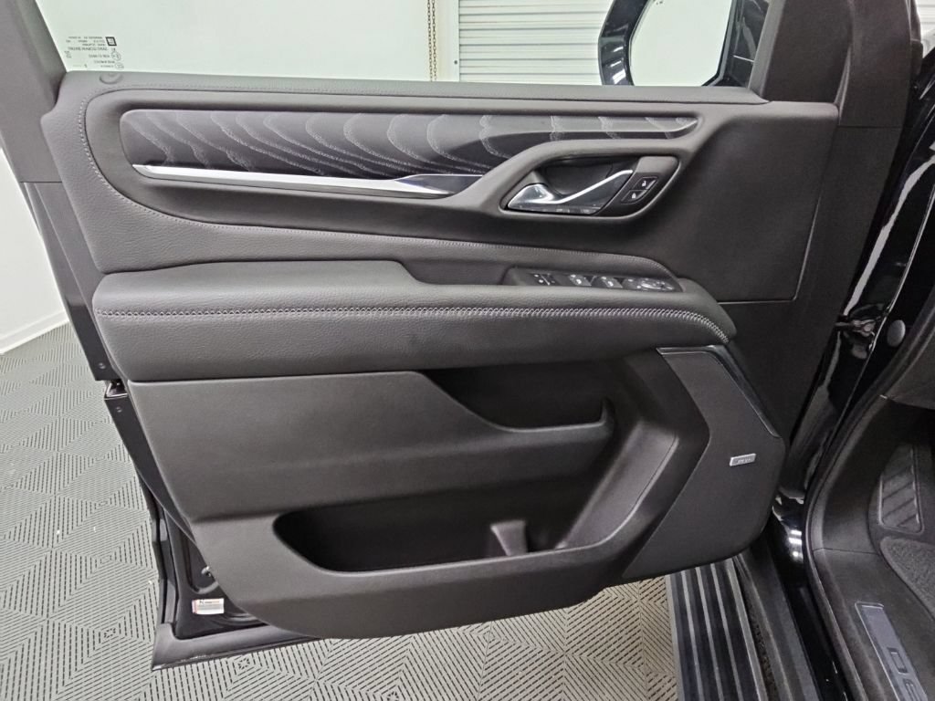 Used 2023 GMC Yukon XL Denali AWD/4WD image 33