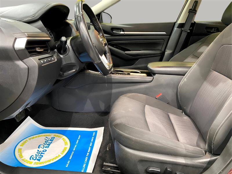 Used 2023 Nissan Altima 2.5 SV w/ SV Premium Package image 17