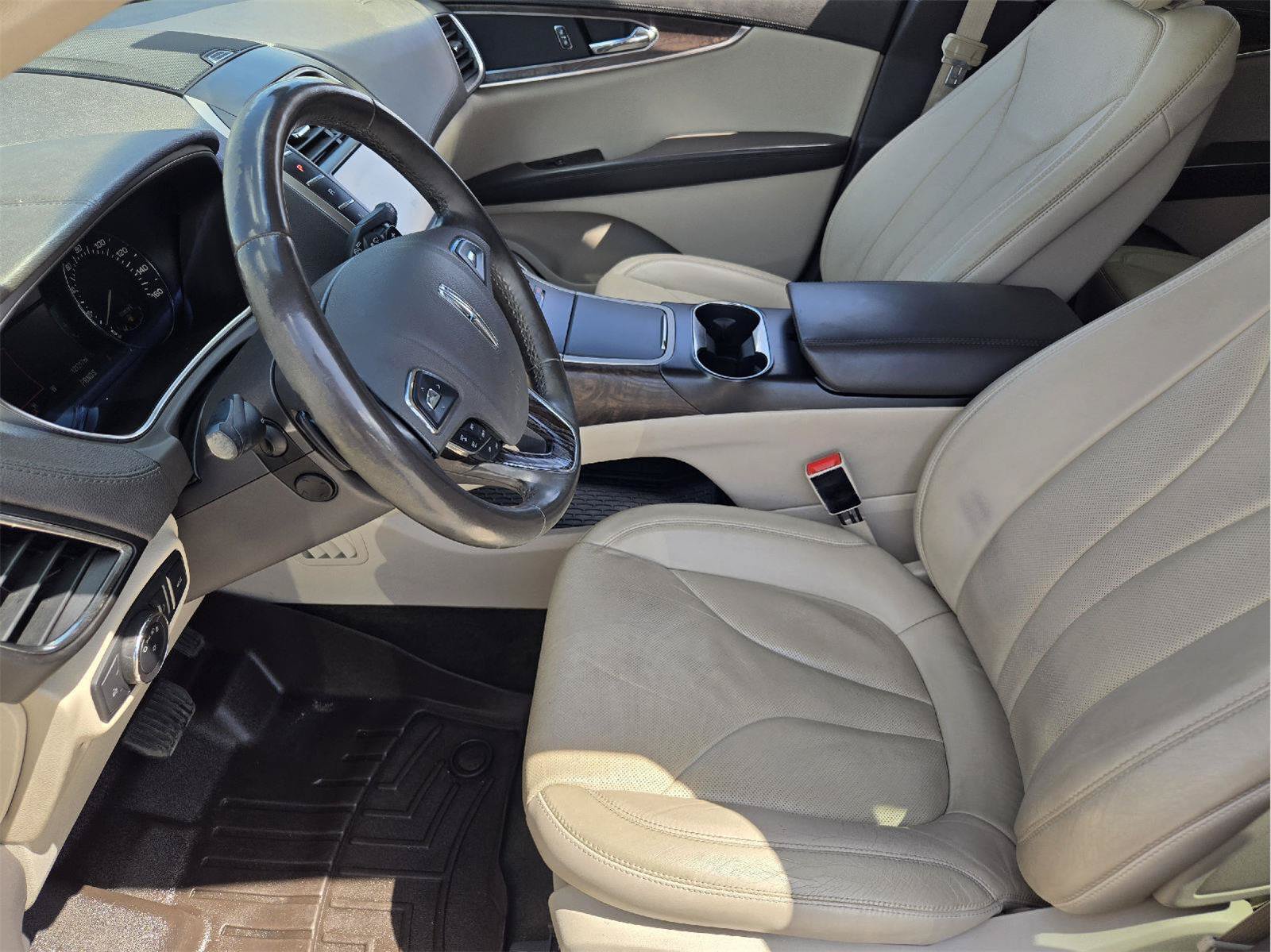 Used 2016 Lincoln MKX Reserve w/ Climate Package AWD/4WD image 12