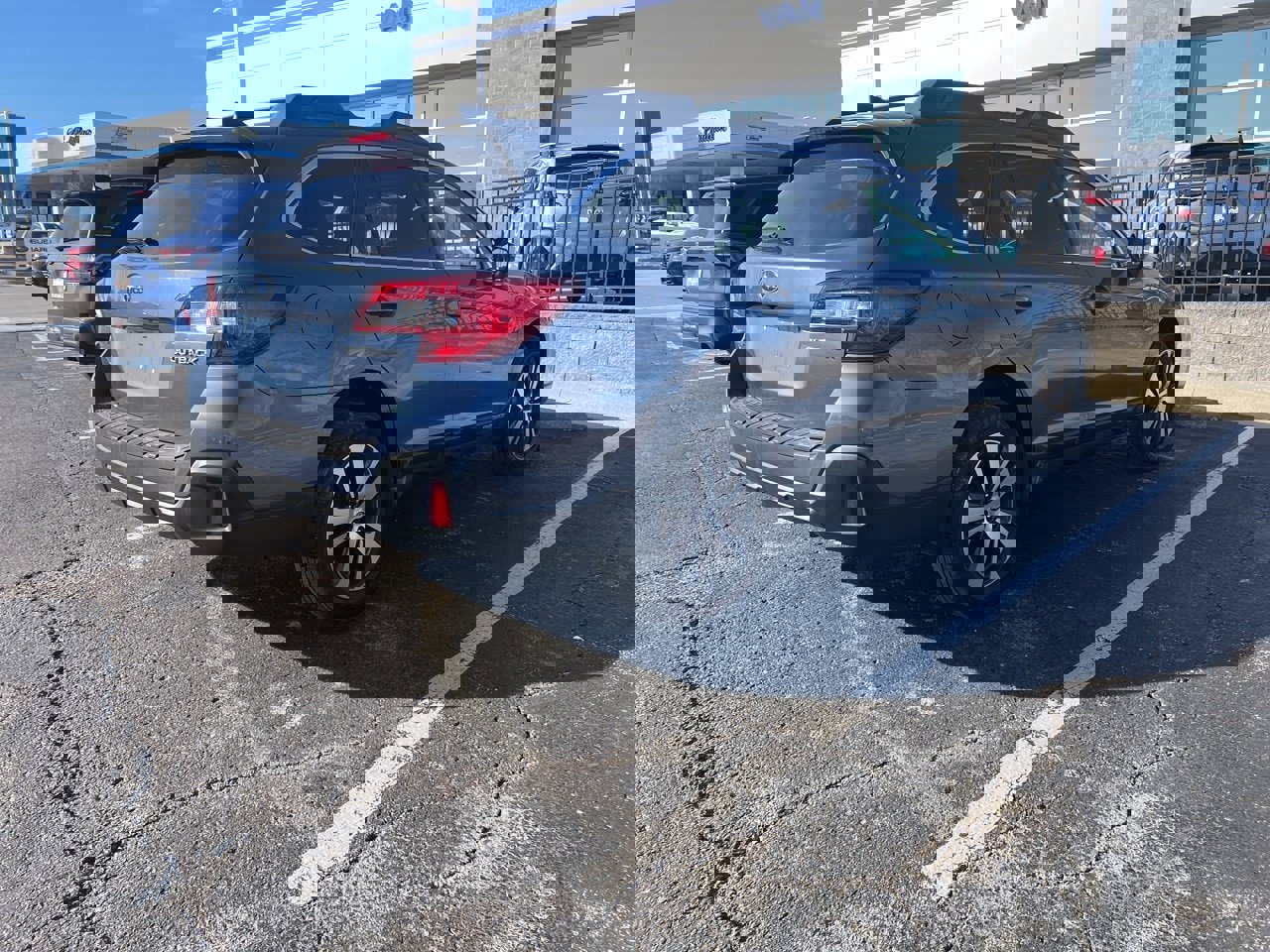 Used 2018 Subaru Outback 2.5i Limited w/ Popular Package #2 image 4