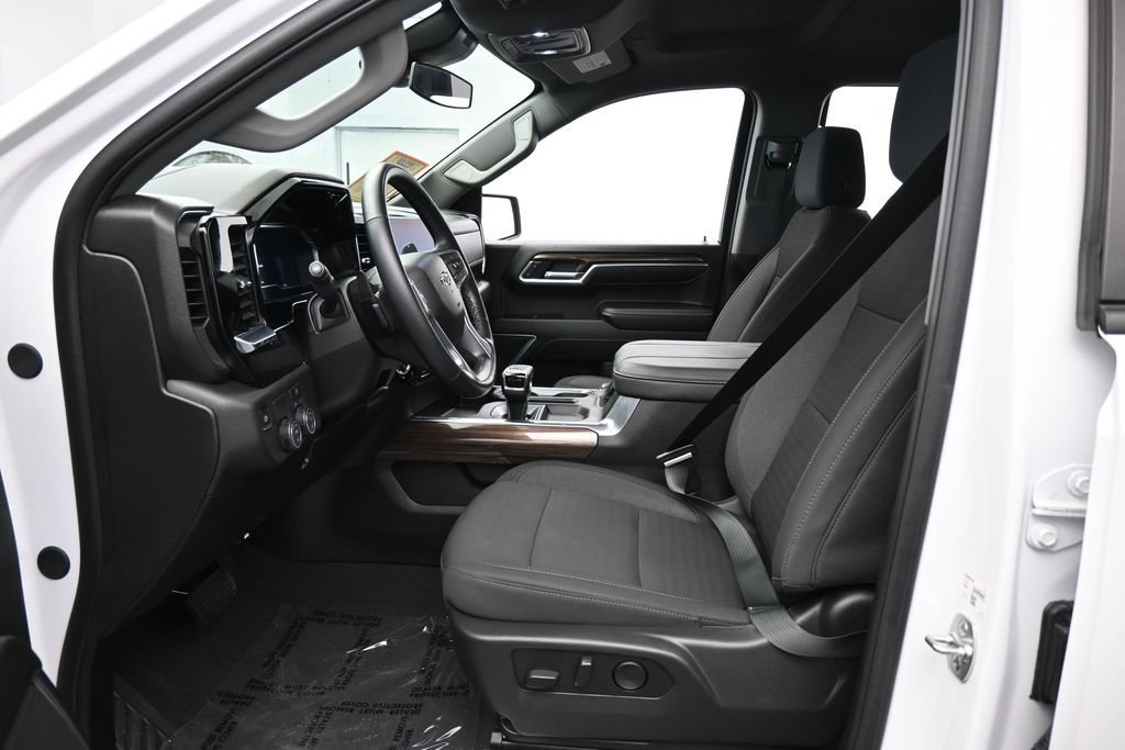 Used 2025 Chevrolet Silverado 1500 RST RWD image 10