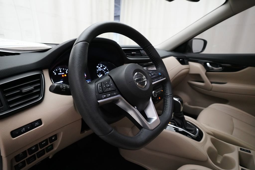 Used 2020 Nissan Rogue SL image 8