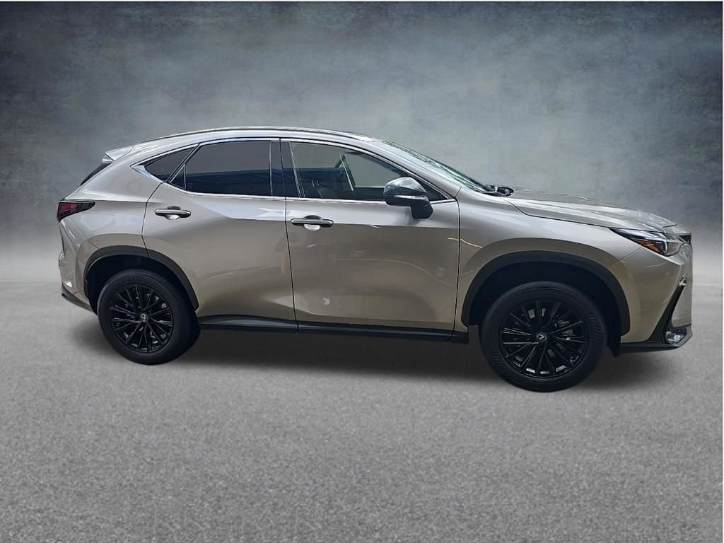 Used 2022 Lexus NX 250 FWD w/ Towing Package (2000 Lbs) image 4