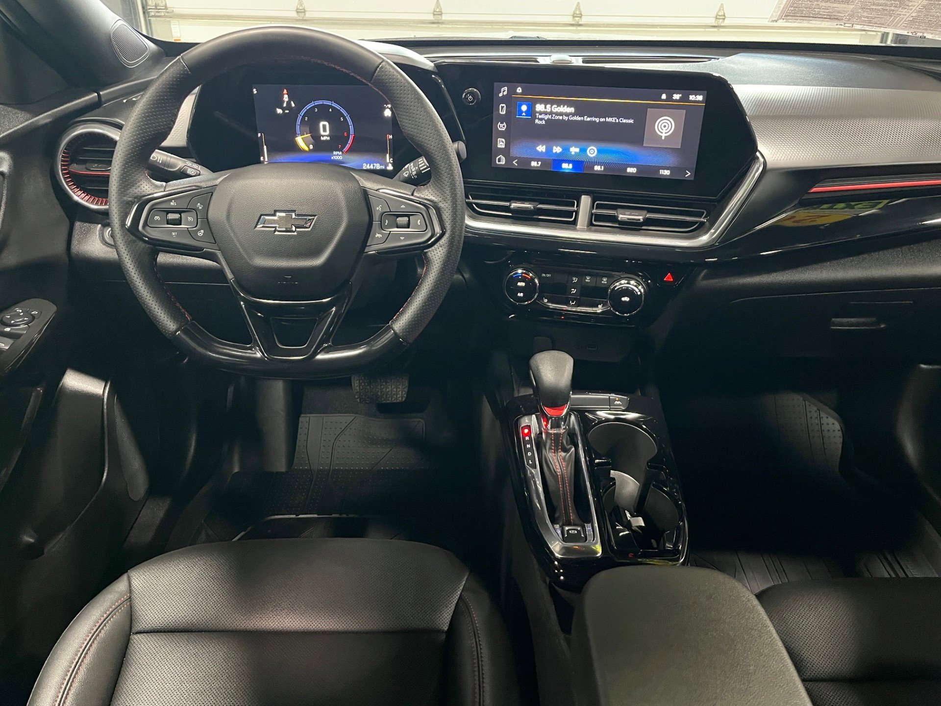 Certified 2024 Chevrolet Trax RS w/ Sunroof Package FWD image 11