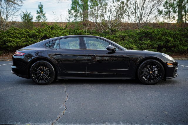 Used 2018 Porsche Panamera 4 image 12