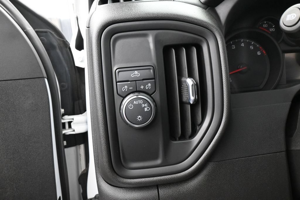 Used 2022 Chevrolet Silverado 1500 Custom RWD image 16