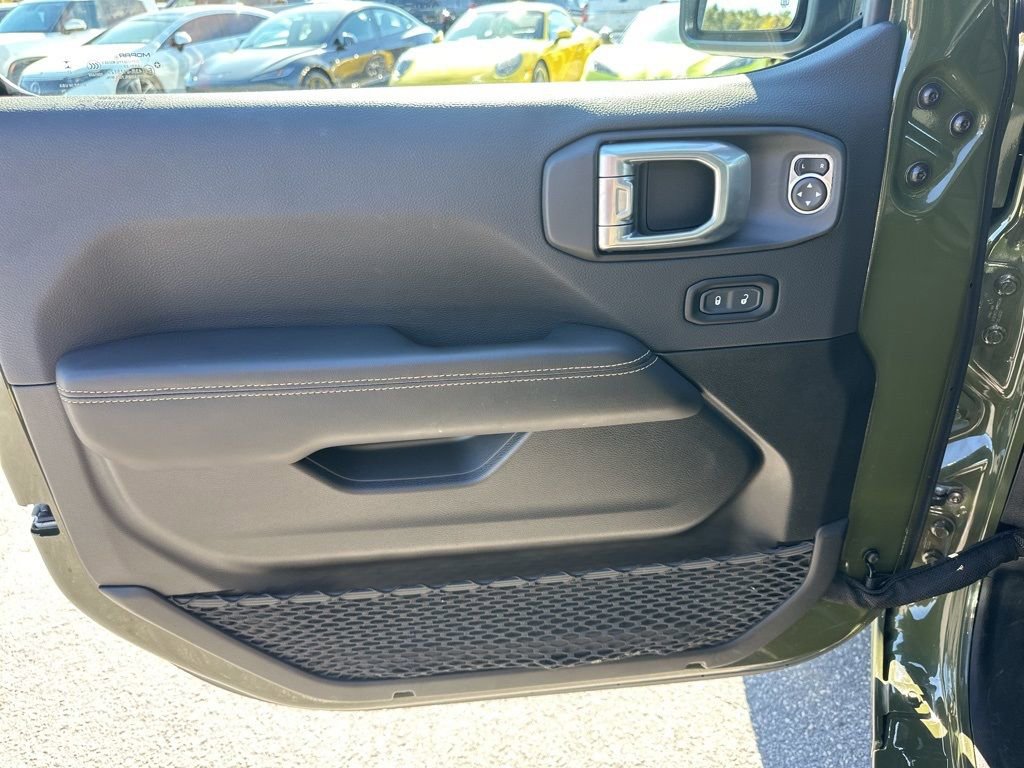 Used 2024 Jeep Wrangler Unlimited Sahara image 23