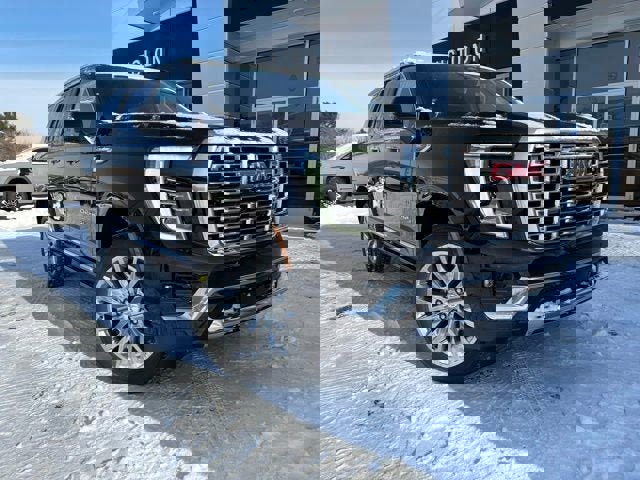 New 2026 GMC Yukon Denali w/ Denali Reserve Package image 4