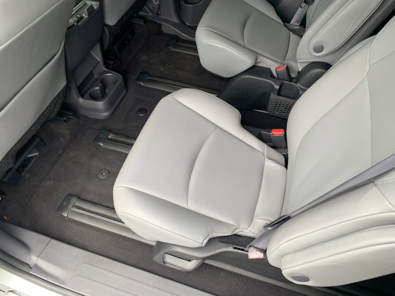 Used 2022 Toyota Sienna XLE AWD/4WD image 29