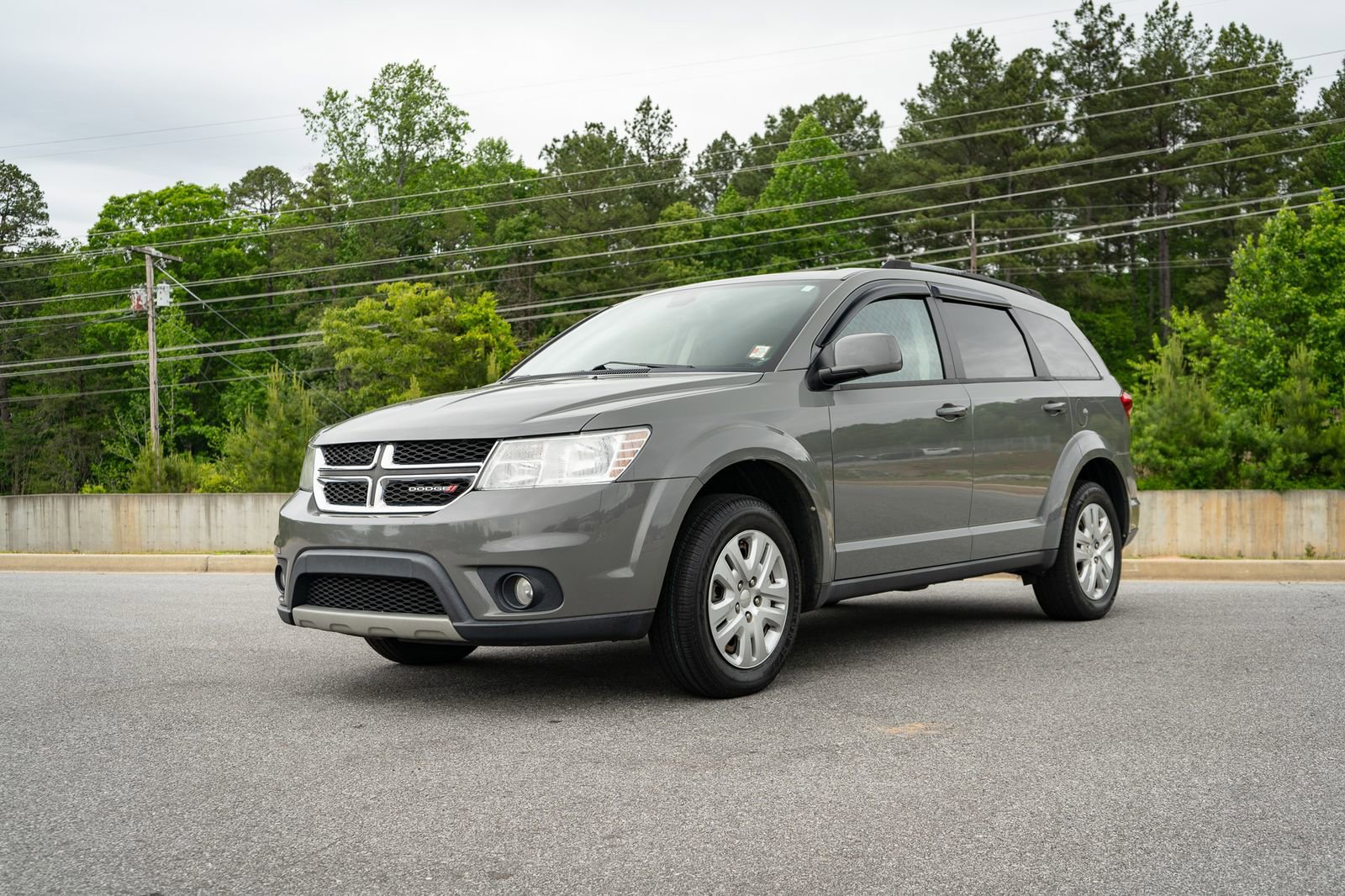 Used 2019 Dodge Journey SE w/ Safe & Sound Group FWD image 3