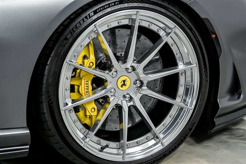 Used 2020 Ferrari 812 Superfast RWD image 12