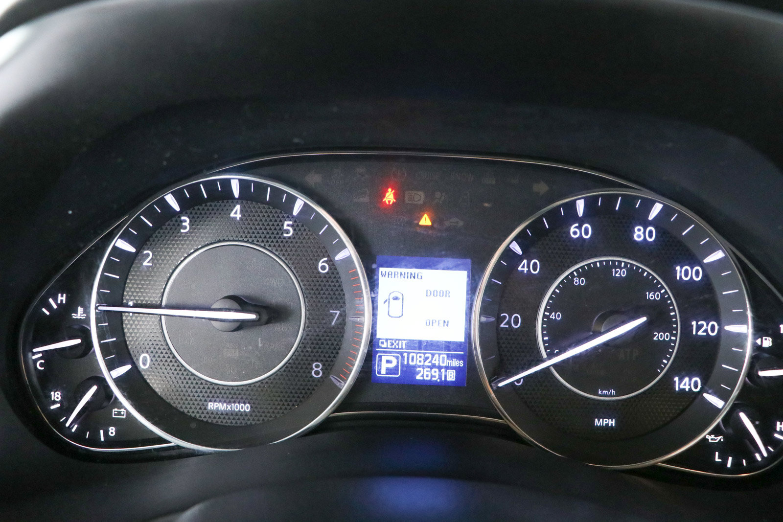Used 2018 Nissan Armada SL w/ Premium Package RWD image 16