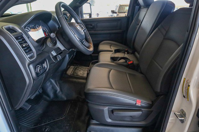 New 2025 RAM 5500 Tradesman w/ Chrome Appearance Group image 9