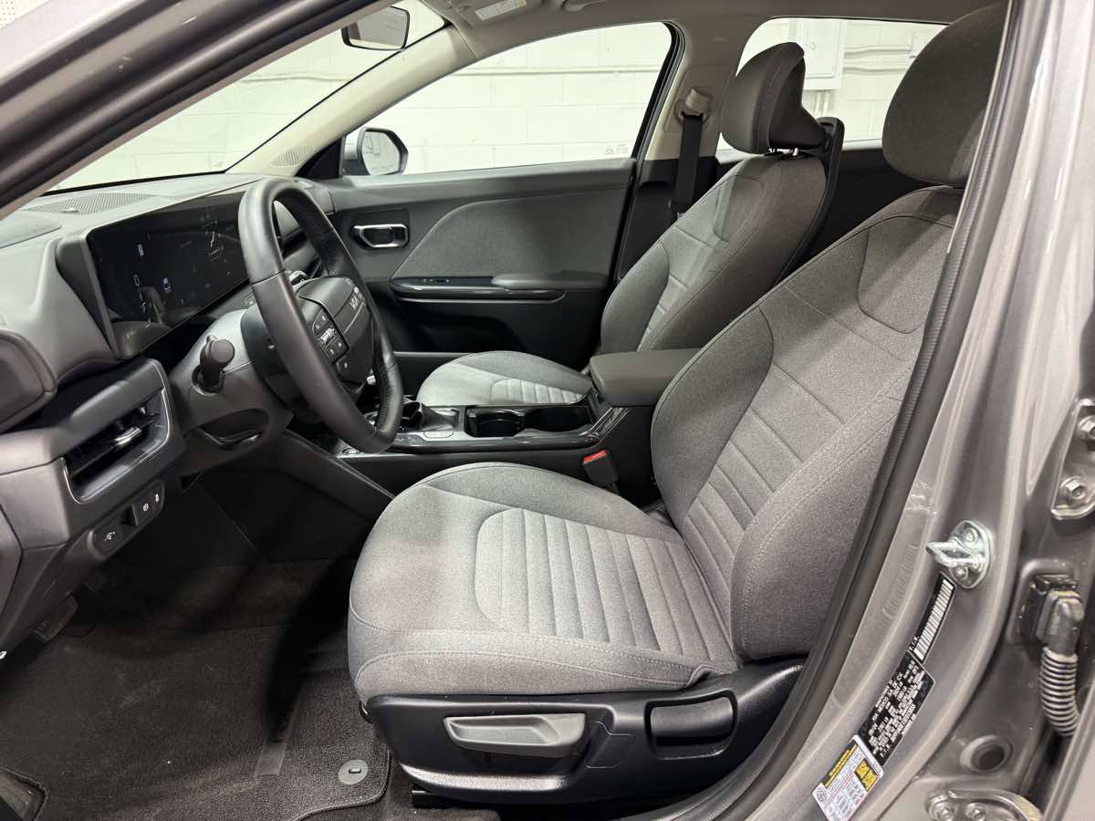 Used 2025 Kia K4 EX FWD image 15