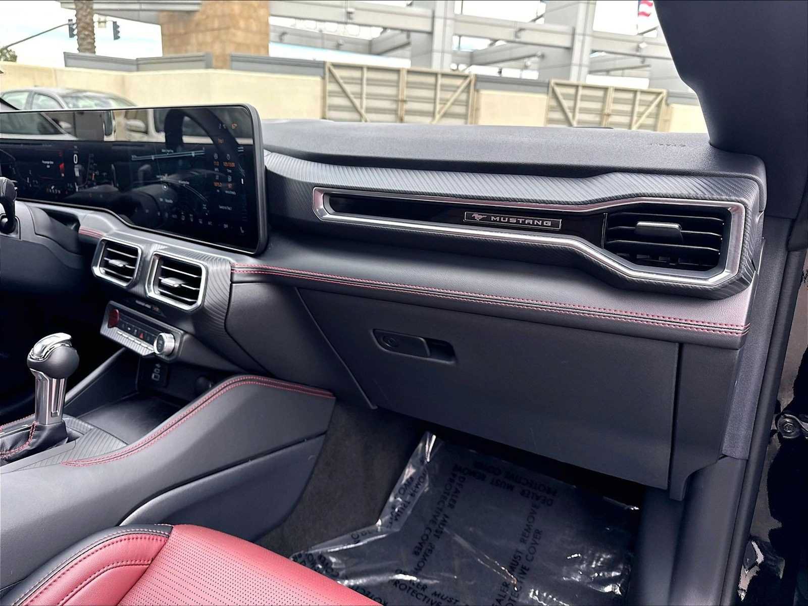 Used 2025 Ford Mustang GT Premium w/ GT Performance Package RWD image 17