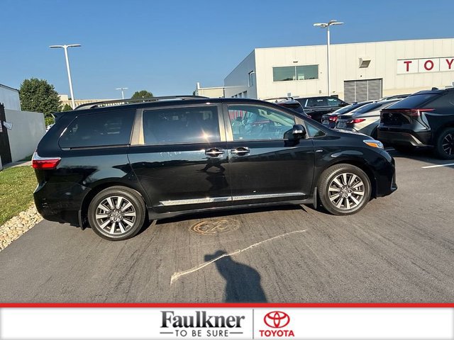 Certified 2018 Toyota Sienna Limited Premium AWD/4WD image 6