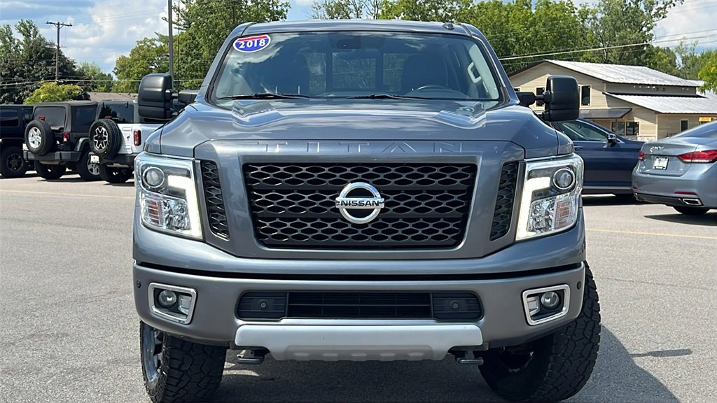 Used 2018 Nissan Titan PRO-4X image 3