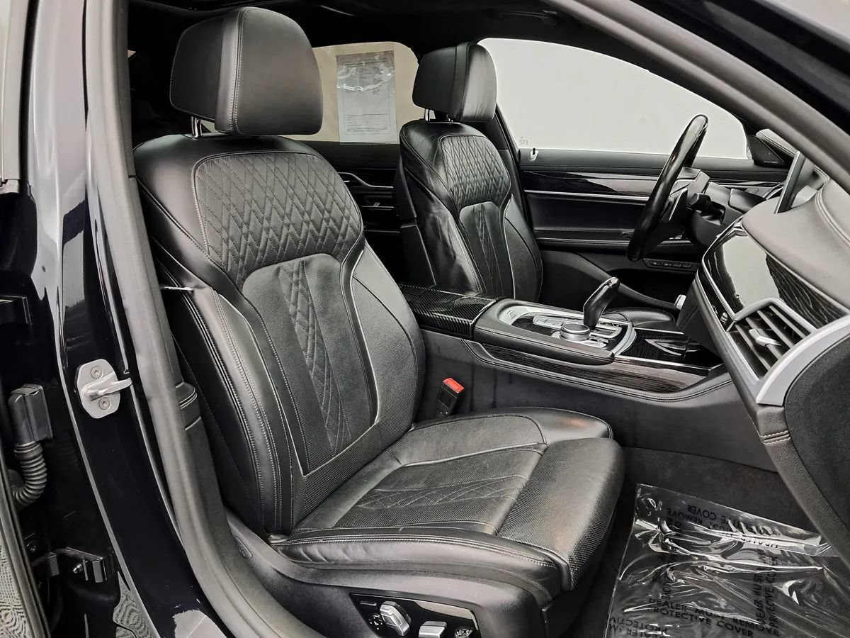 Used 2019 BMW 750i xDrive w/ M Sport Package AWD/4WD image 44