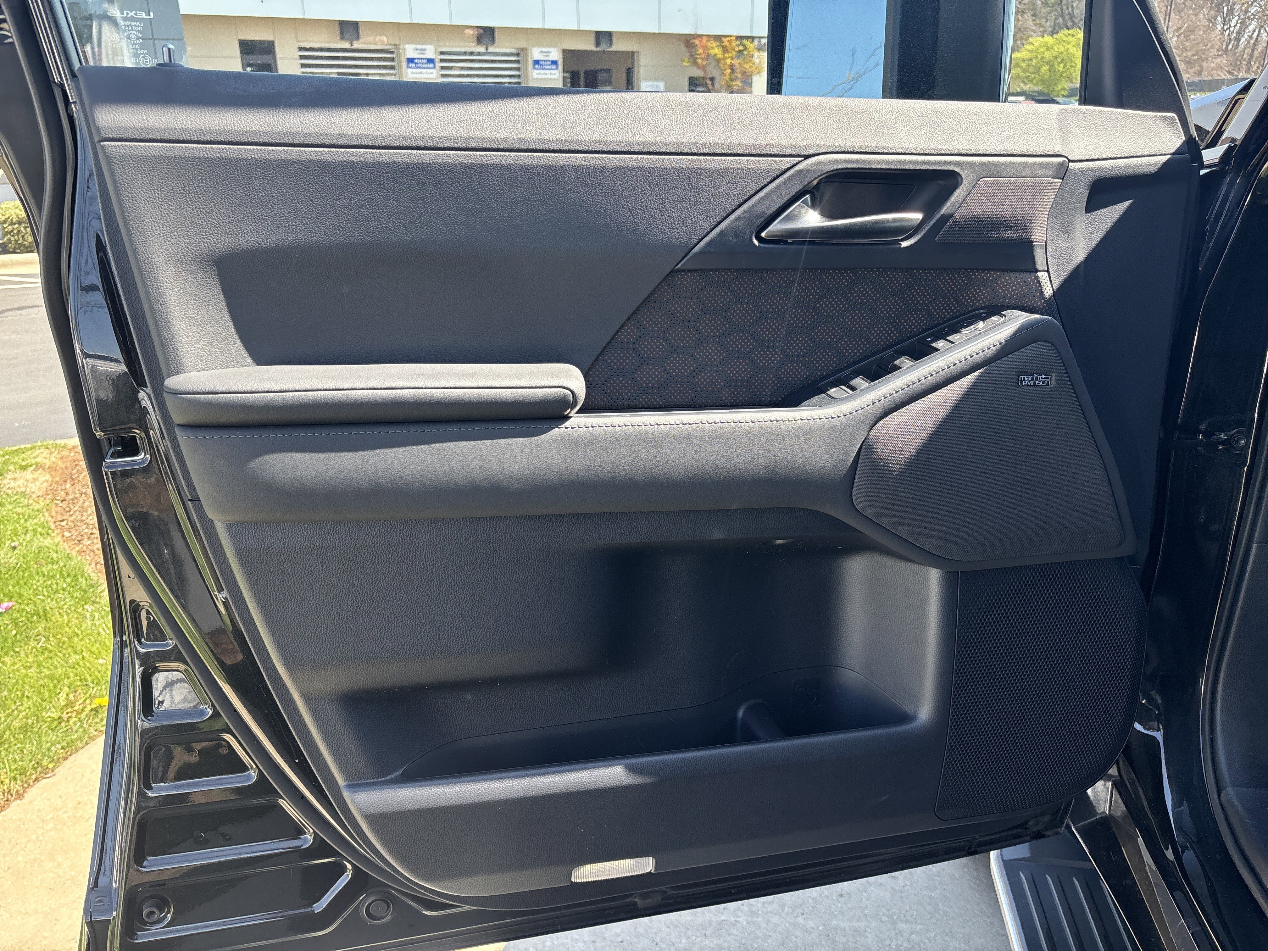 Used 2024 Lexus GX 550 550 Luxury w/ Accessory Package (31) image 14