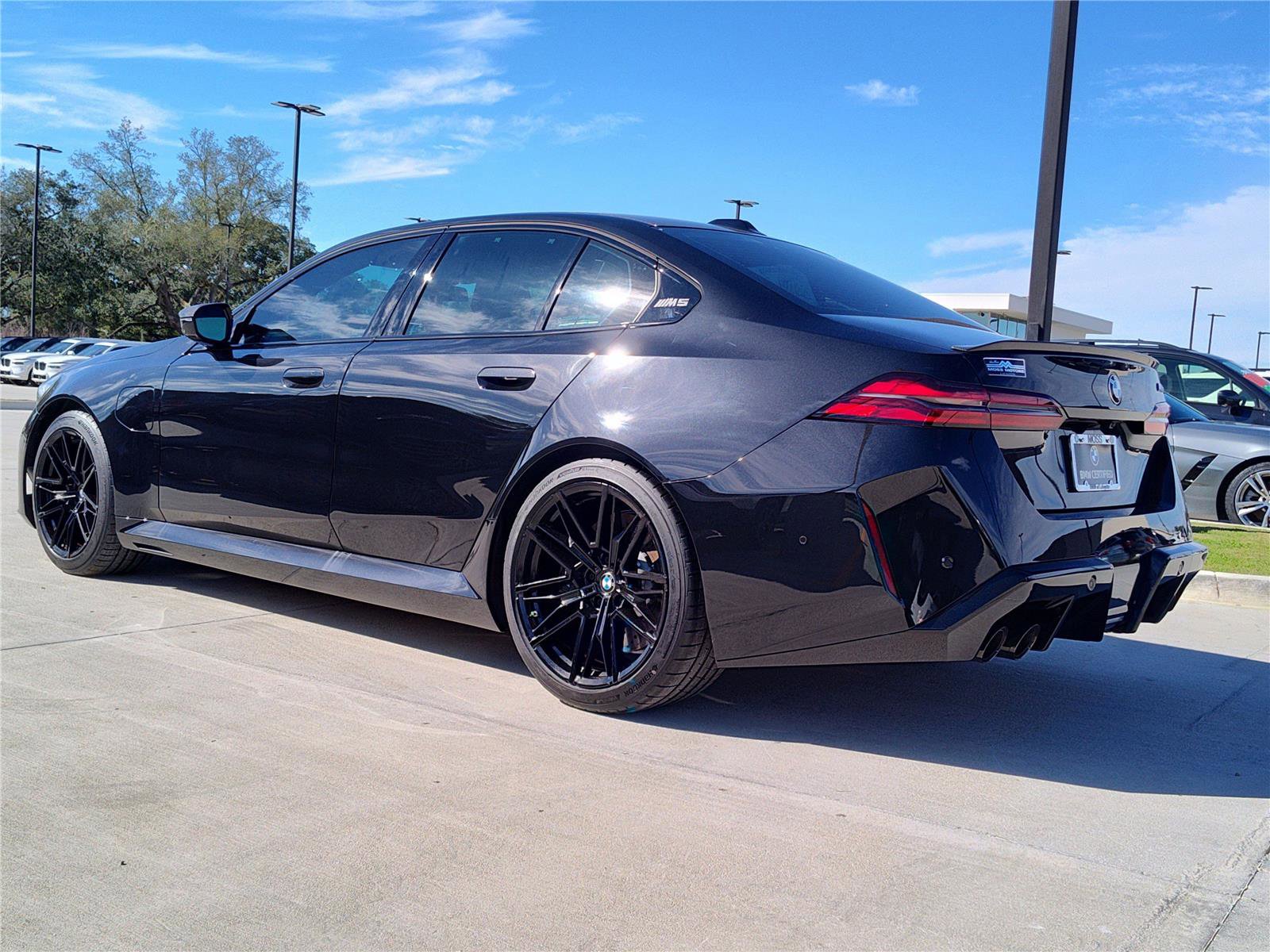 Certified 2025 BMW M5 w/ Carbon Package image 4