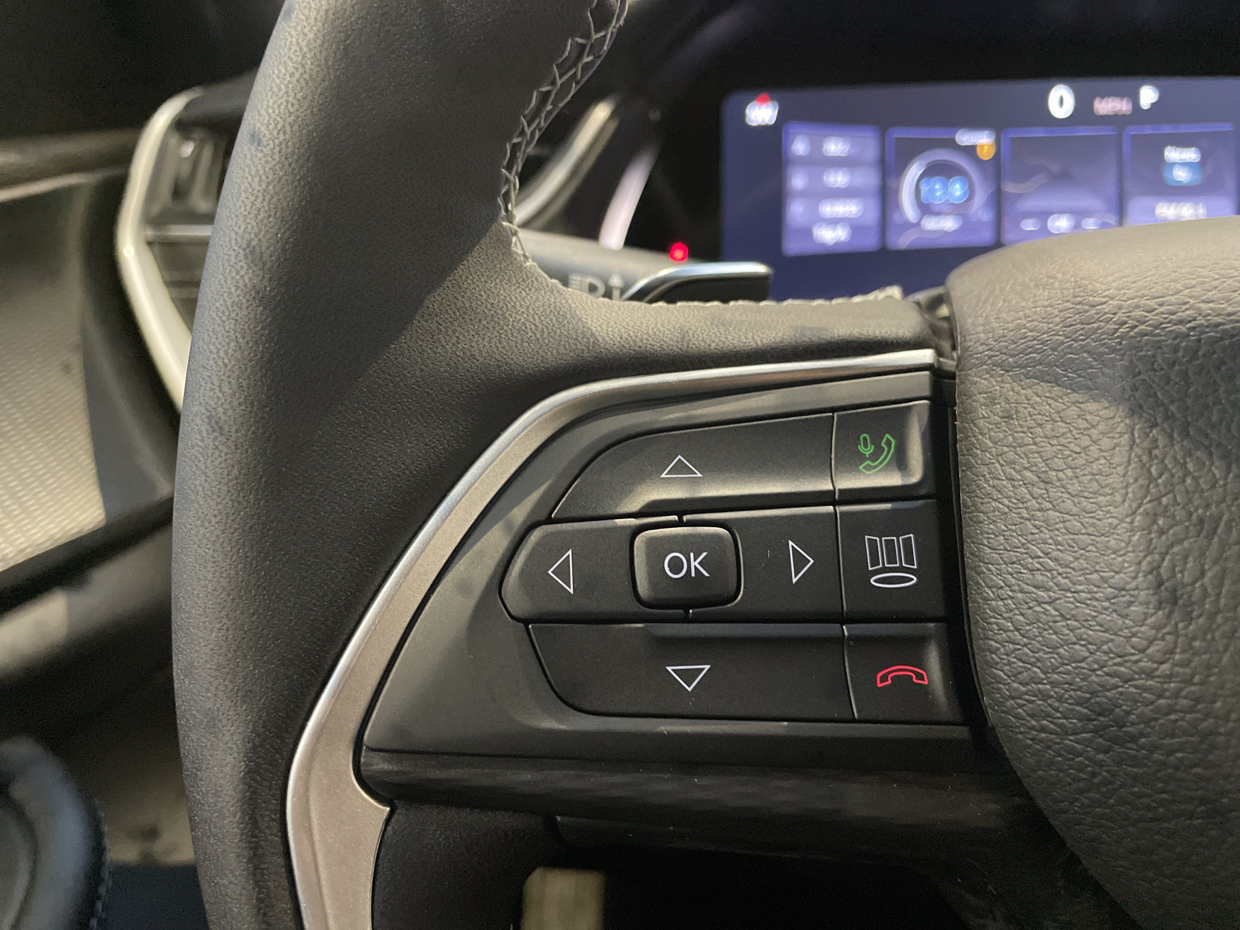 New 2025 Jeep Grand Cherokee Laredo RWD image 18